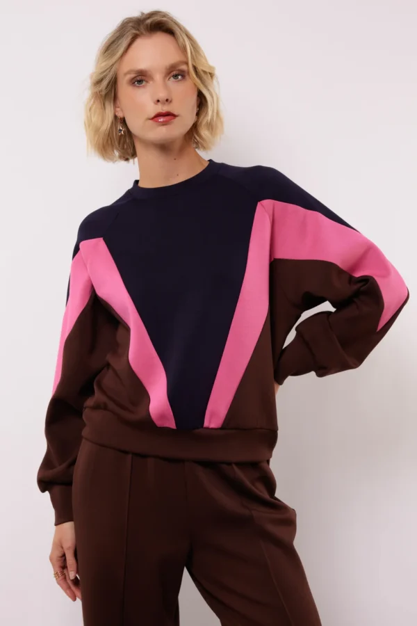 RAYA SWEATER